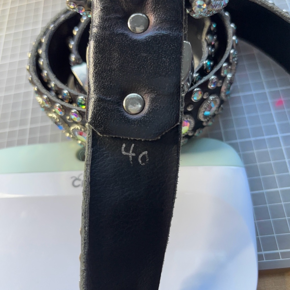 KIPPYS Men’s Austrian Crystal Embellished Black Belt with Silver Tone Accents - Picture 3 of 5